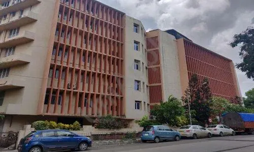 Tolani College Commerce